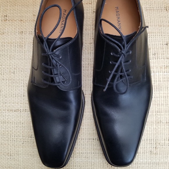 New Men's Magnanni Black Lace-Up Shoes
